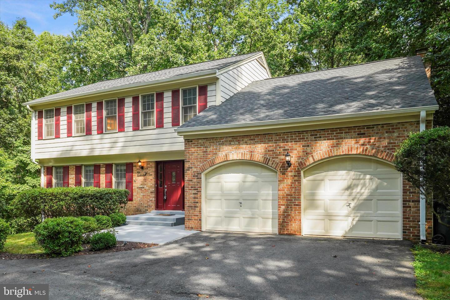 9814 NATICK RD, BURKE, Virginia 22015, 6 Bedrooms Bedrooms, ,3 BathroomsBathrooms,Residential,For sale,9814 NATICK RD,VAFX2255456 MLS # VAFX2255456