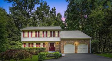 9814 NATICK RD, BURKE, Virginia 22015, 6 Bedrooms Bedrooms, ,3 BathroomsBathrooms,Residential,For sale,9814 NATICK RD,VAFX2255456 MLS # VAFX2255456