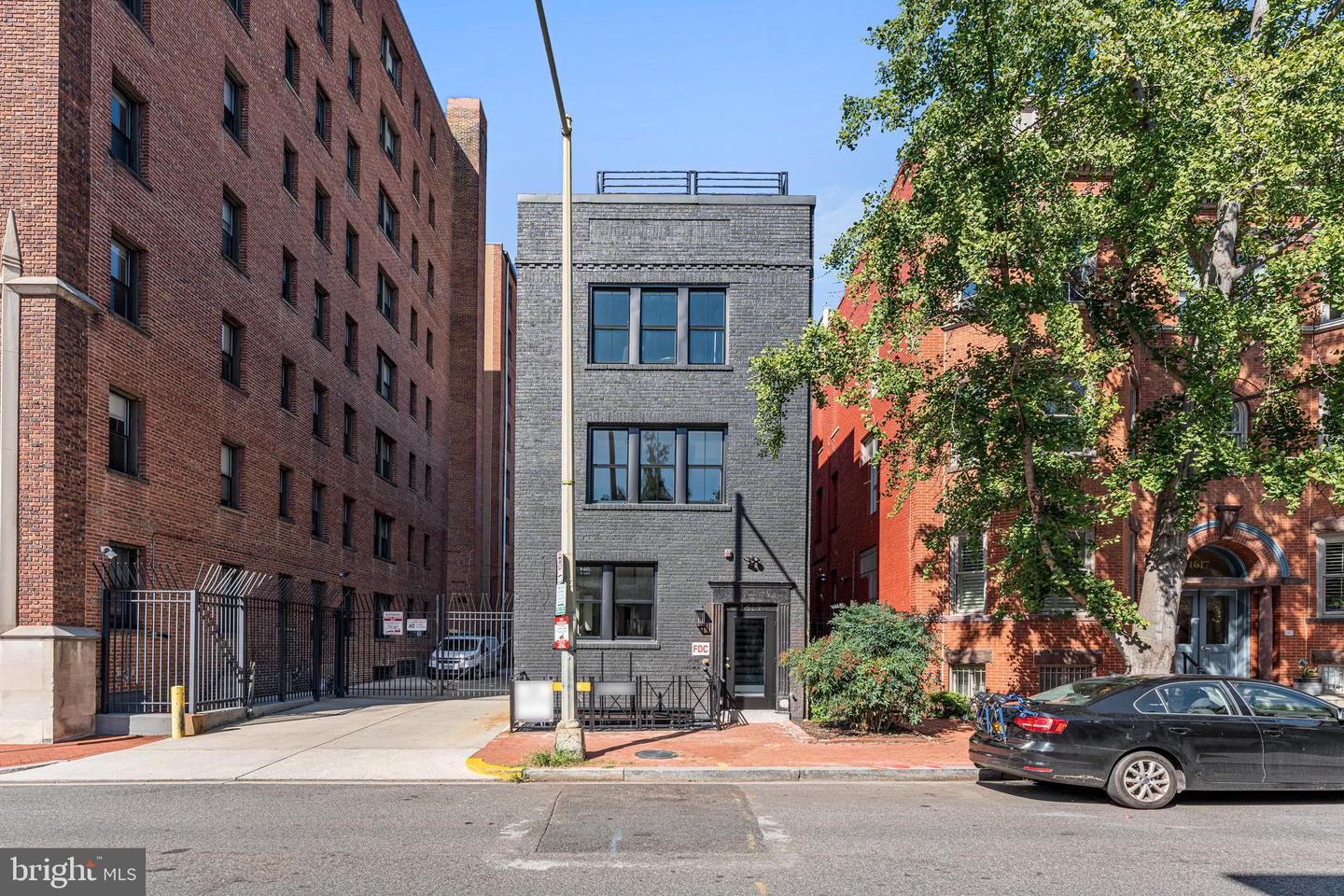 1619 SWANN ST NW #4, WASHINGTON, District Of Columbia 20009, 2 Bedrooms Bedrooms, ,2 BathroomsBathrooms,Residential,For sale,1619 SWANN ST NW #4,DCDC2210342 MLS # DCDC2210342