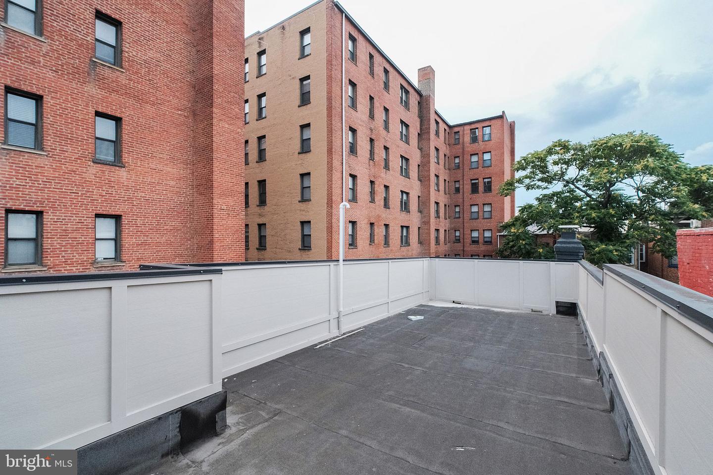 1619 SWANN ST NW #4, WASHINGTON, District Of Columbia 20009, 2 Bedrooms Bedrooms, ,2 BathroomsBathrooms,Residential,For sale,1619 SWANN ST NW #4,DCDC2210342 MLS # DCDC2210342