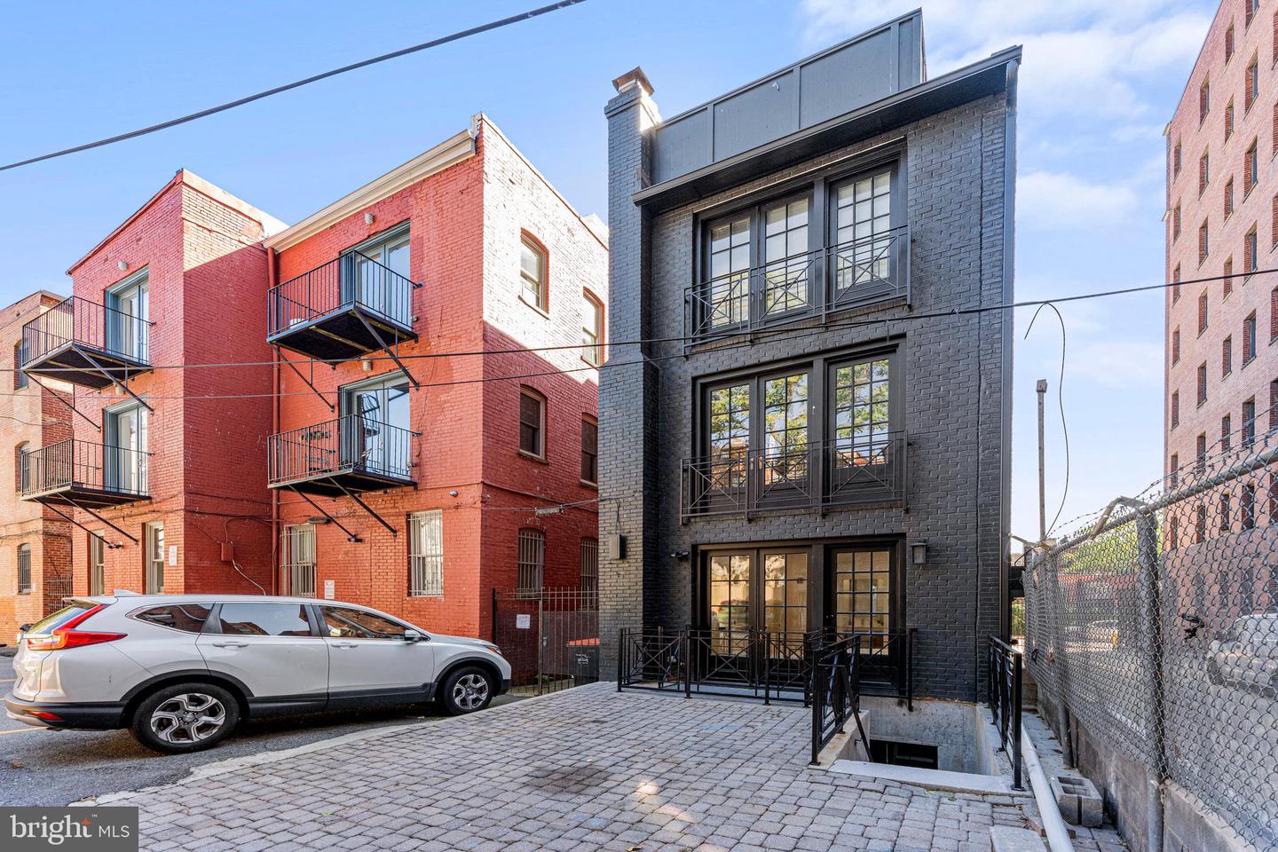 1619 SWANN ST NW #4, WASHINGTON, District Of Columbia 20009, 2 Bedrooms Bedrooms, ,2 BathroomsBathrooms,Residential,For sale,1619 SWANN ST NW #4,DCDC2210342 MLS # DCDC2210342