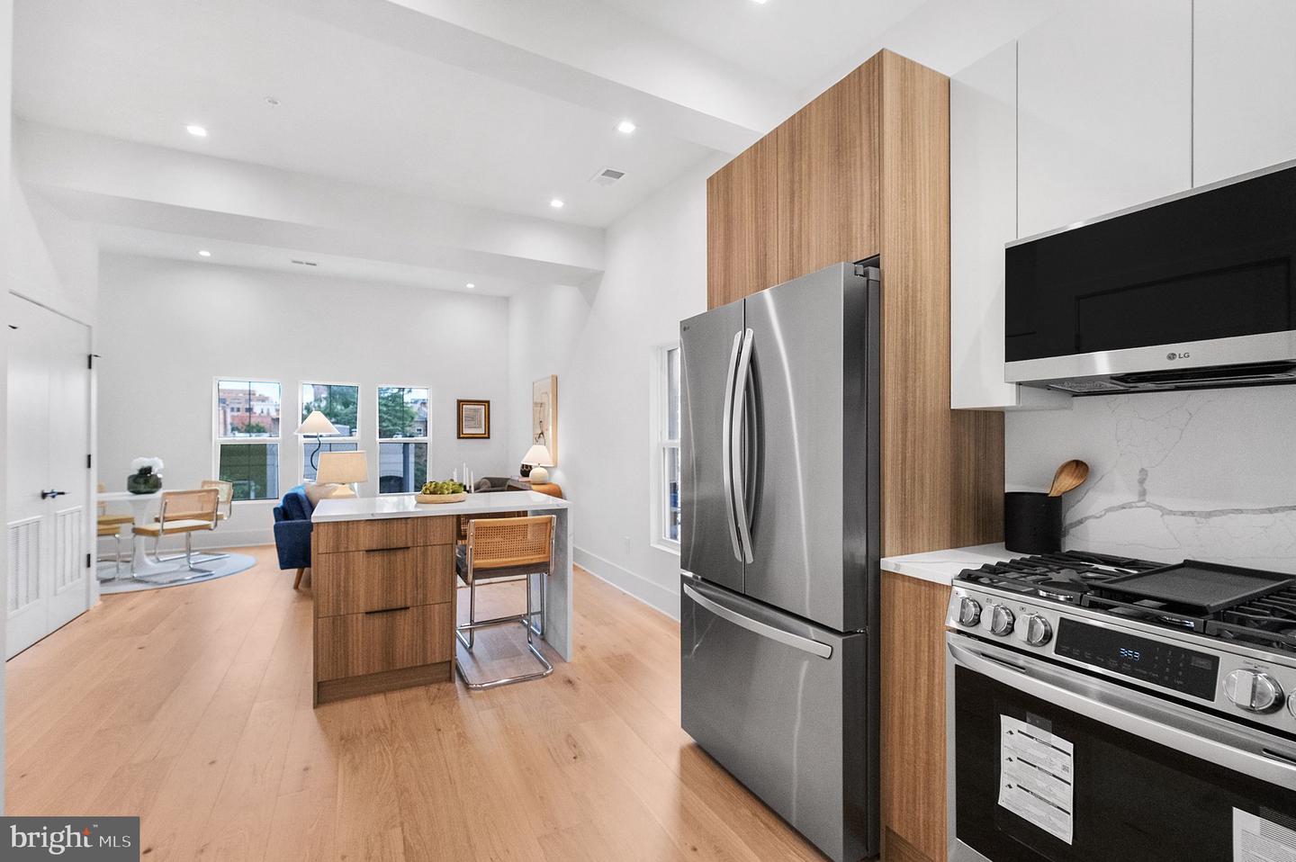 1619 SWANN ST NW #4, WASHINGTON, District Of Columbia 20009, 2 Bedrooms Bedrooms, ,2 BathroomsBathrooms,Residential,For sale,1619 SWANN ST NW #4,DCDC2210342 MLS # DCDC2210342