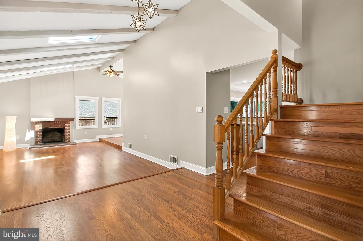 223 W MEADOWLAND LN, STERLING, Virginia 20164, 4 Bedrooms Bedrooms, ,2 BathroomsBathrooms,Residential,For sale,223 W MEADOWLAND LN,VALO2101598 MLS # VALO2101598
