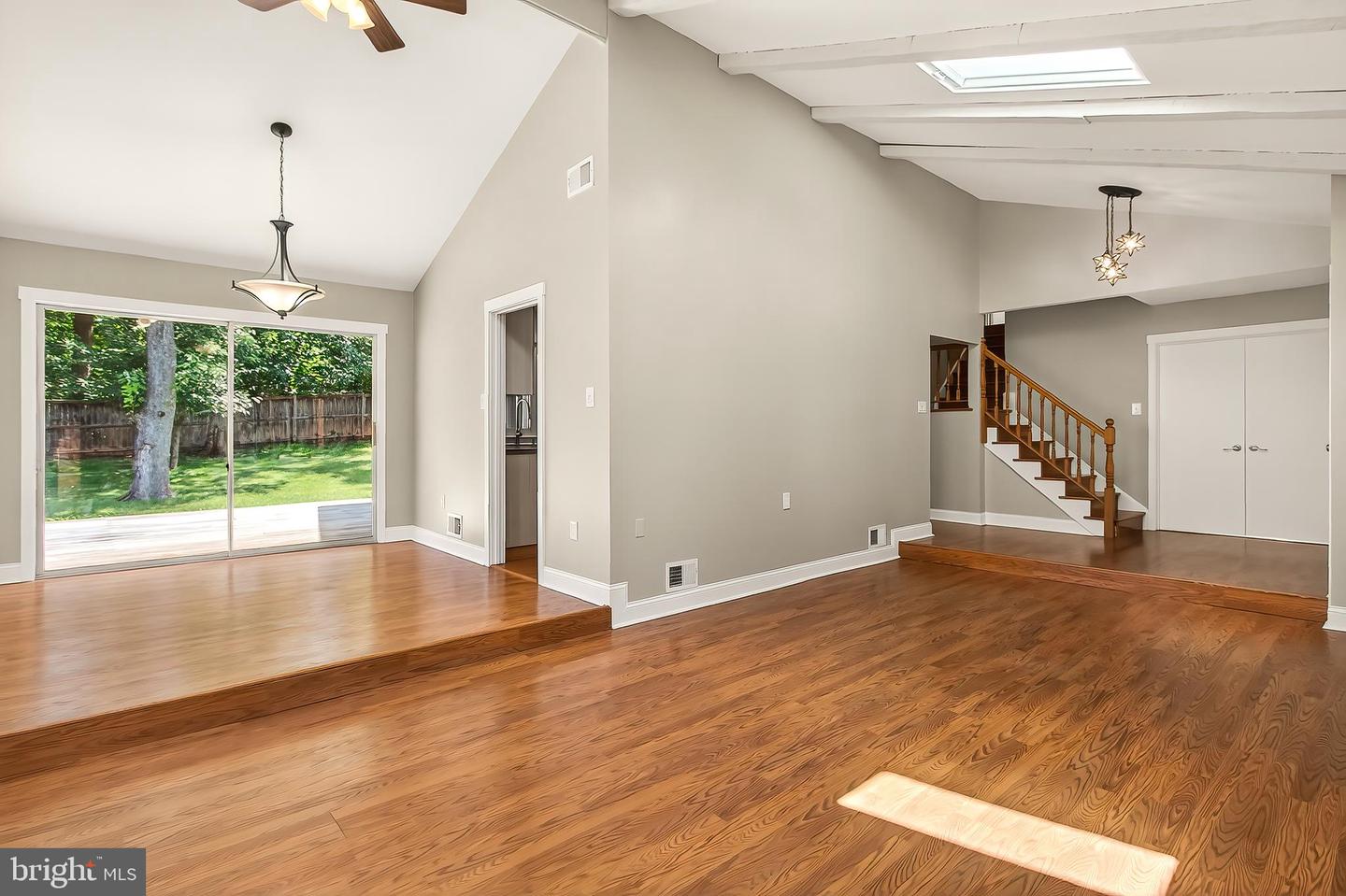 223 W MEADOWLAND LN, STERLING, Virginia 20164, 4 Bedrooms Bedrooms, ,2 BathroomsBathrooms,Residential,For sale,223 W MEADOWLAND LN,VALO2101598 MLS # VALO2101598