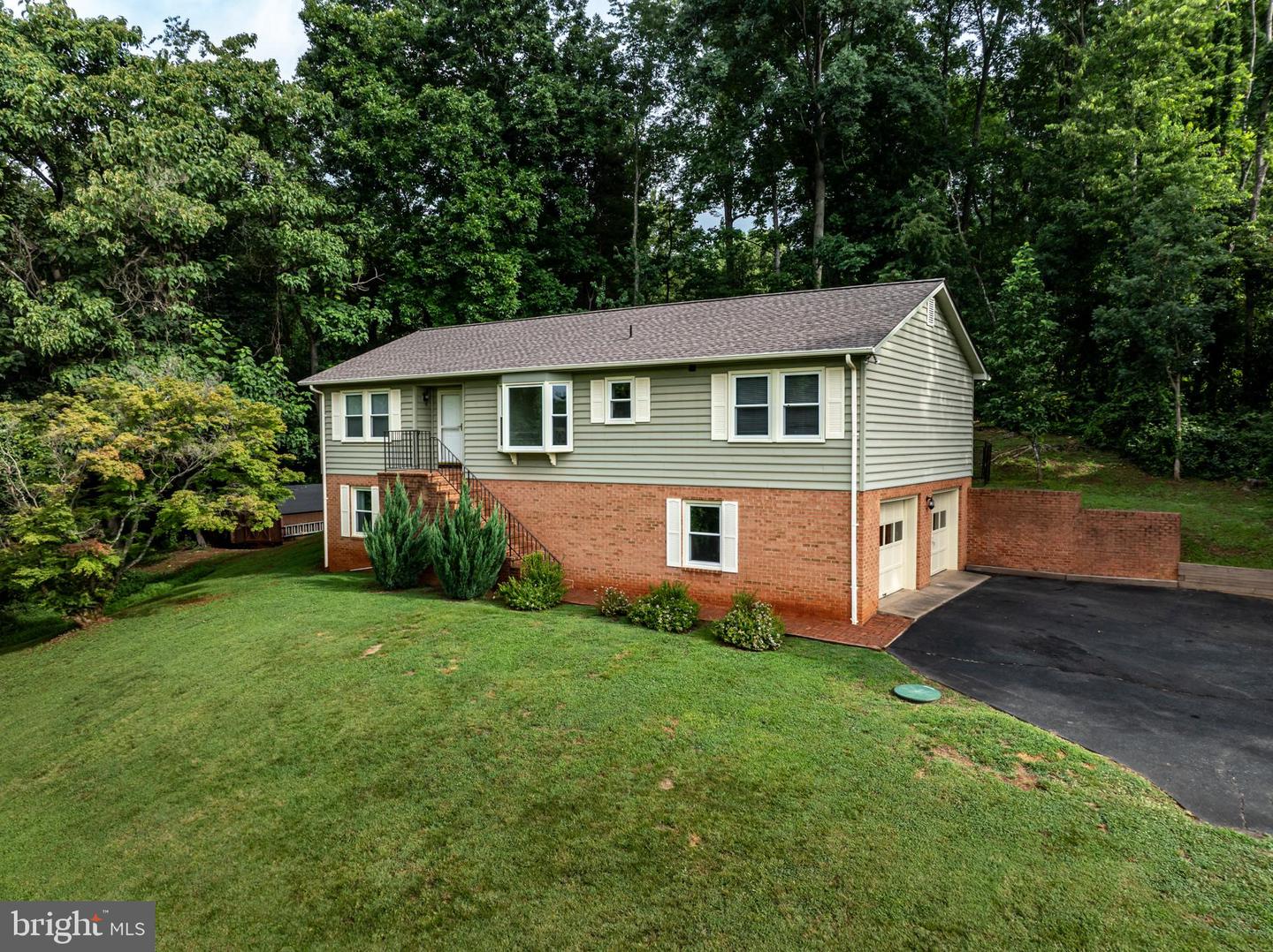 240 BOXLEY LN, ORANGE, Virginia 22960, 3 Bedrooms Bedrooms, ,3 BathroomsBathrooms,Residential,For sale,240 BOXLEY LN,VAOR2010208 MLS # VAOR2010208