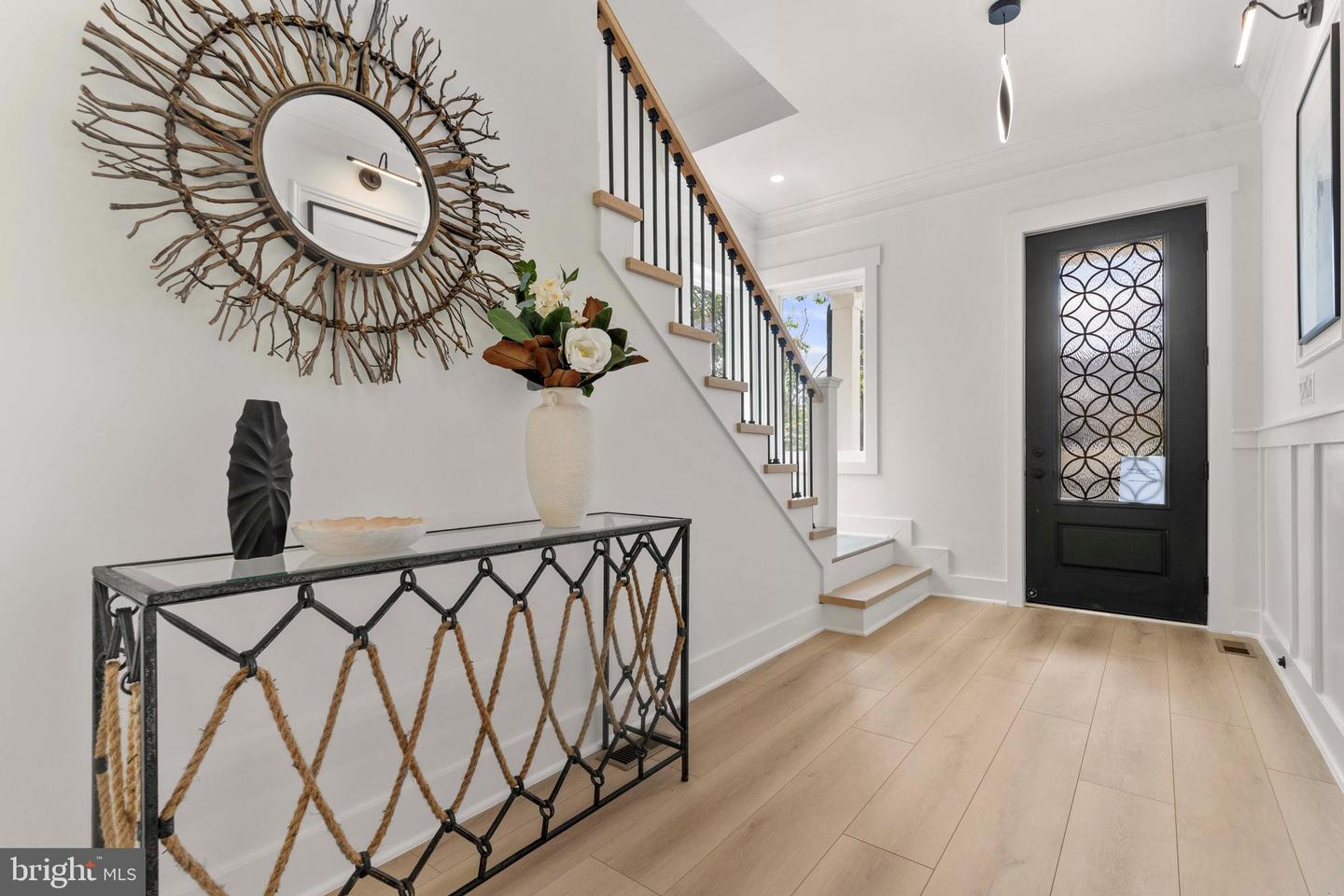 1905 N TAYLOR ST, ARLINGTON, Virginia 22207, 7 Bedrooms Bedrooms, 15 Rooms Rooms,7 BathroomsBathrooms,Residential,For sale,1905 N TAYLOR ST,VAAR2060864 MLS # VAAR2060864