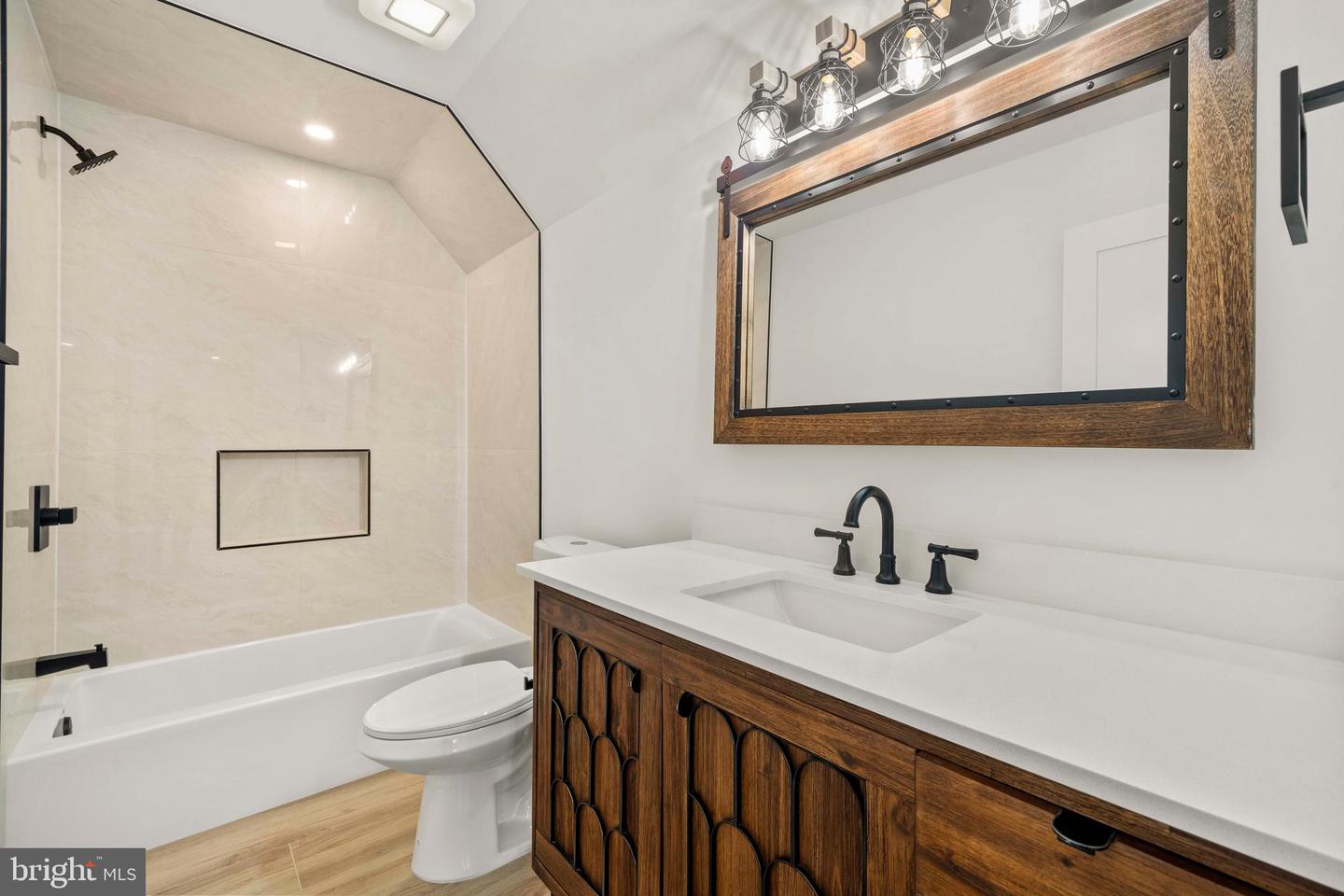 1905 N TAYLOR ST, ARLINGTON, Virginia 22207, 7 Bedrooms Bedrooms, 15 Rooms Rooms,7 BathroomsBathrooms,Residential,For sale,1905 N TAYLOR ST,VAAR2060864 MLS # VAAR2060864