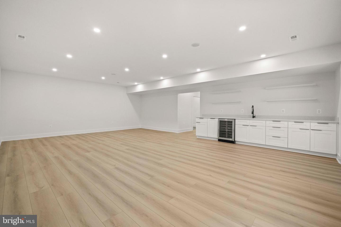 1905 N TAYLOR ST, ARLINGTON, Virginia 22207, 7 Bedrooms Bedrooms, 15 Rooms Rooms,7 BathroomsBathrooms,Residential,For sale,1905 N TAYLOR ST,VAAR2060864 MLS # VAAR2060864