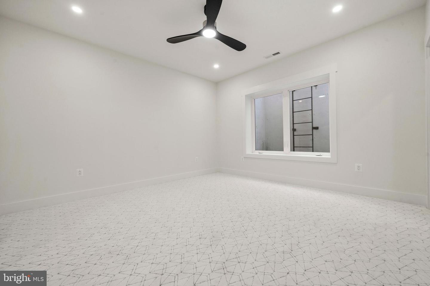 1905 N TAYLOR ST, ARLINGTON, Virginia 22207, 7 Bedrooms Bedrooms, 15 Rooms Rooms,7 BathroomsBathrooms,Residential,For sale,1905 N TAYLOR ST,VAAR2060864 MLS # VAAR2060864