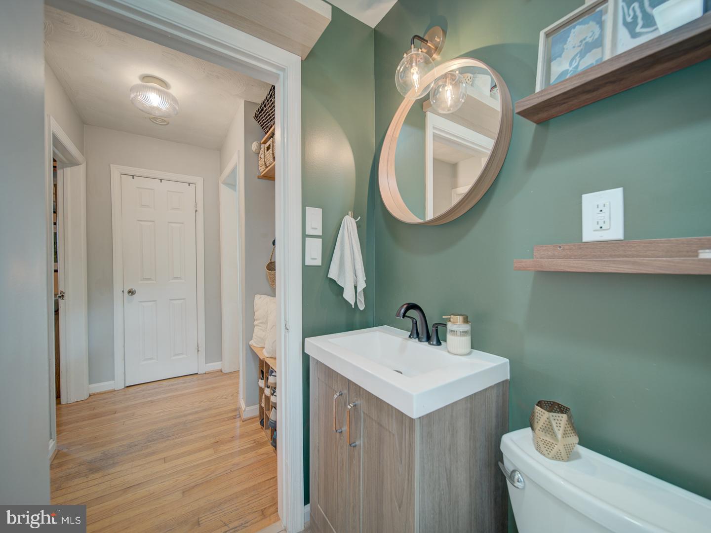 16983 SIMPSON CIR, PAEONIAN SPRINGS, Virginia 20129, 3 Bedrooms Bedrooms, ,2 BathroomsBathrooms,Residential,For sale,16983 SIMPSON CIR,VALO2102280 MLS # VALO2102280