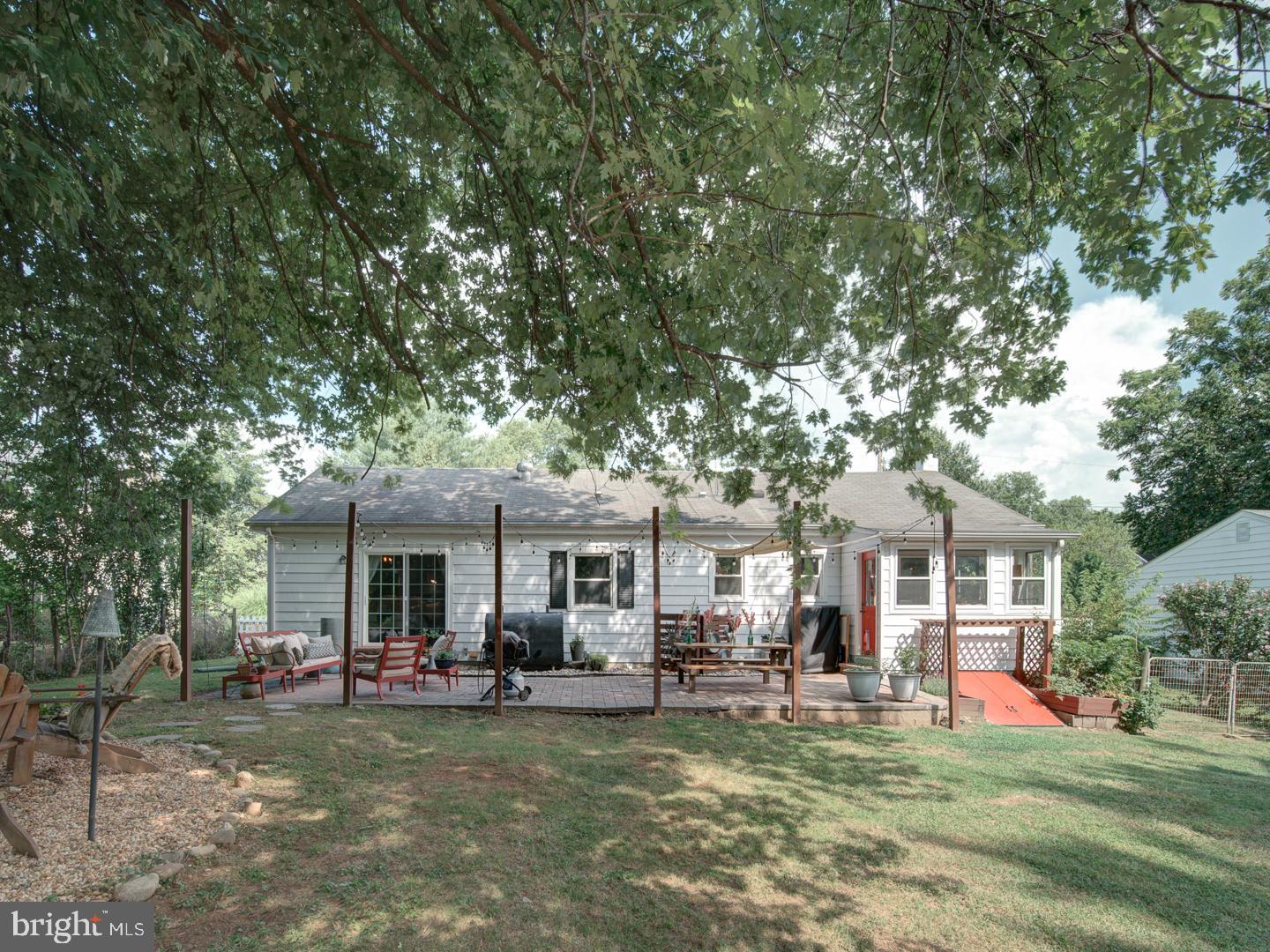 16983 SIMPSON CIR, PAEONIAN SPRINGS, Virginia 20129, 3 Bedrooms Bedrooms, ,2 BathroomsBathrooms,Residential,For sale,16983 SIMPSON CIR,VALO2102280 MLS # VALO2102280