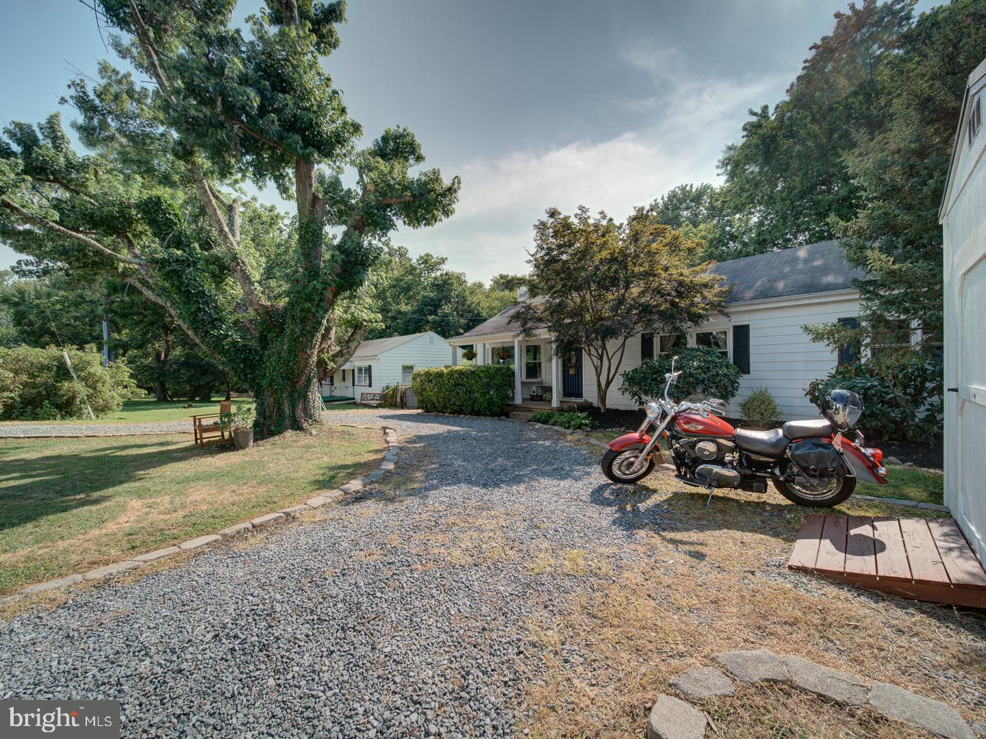 16983 SIMPSON CIR, PAEONIAN SPRINGS, Virginia 20129, 3 Bedrooms Bedrooms, ,2 BathroomsBathrooms,Residential,For sale,16983 SIMPSON CIR,VALO2102280 MLS # VALO2102280