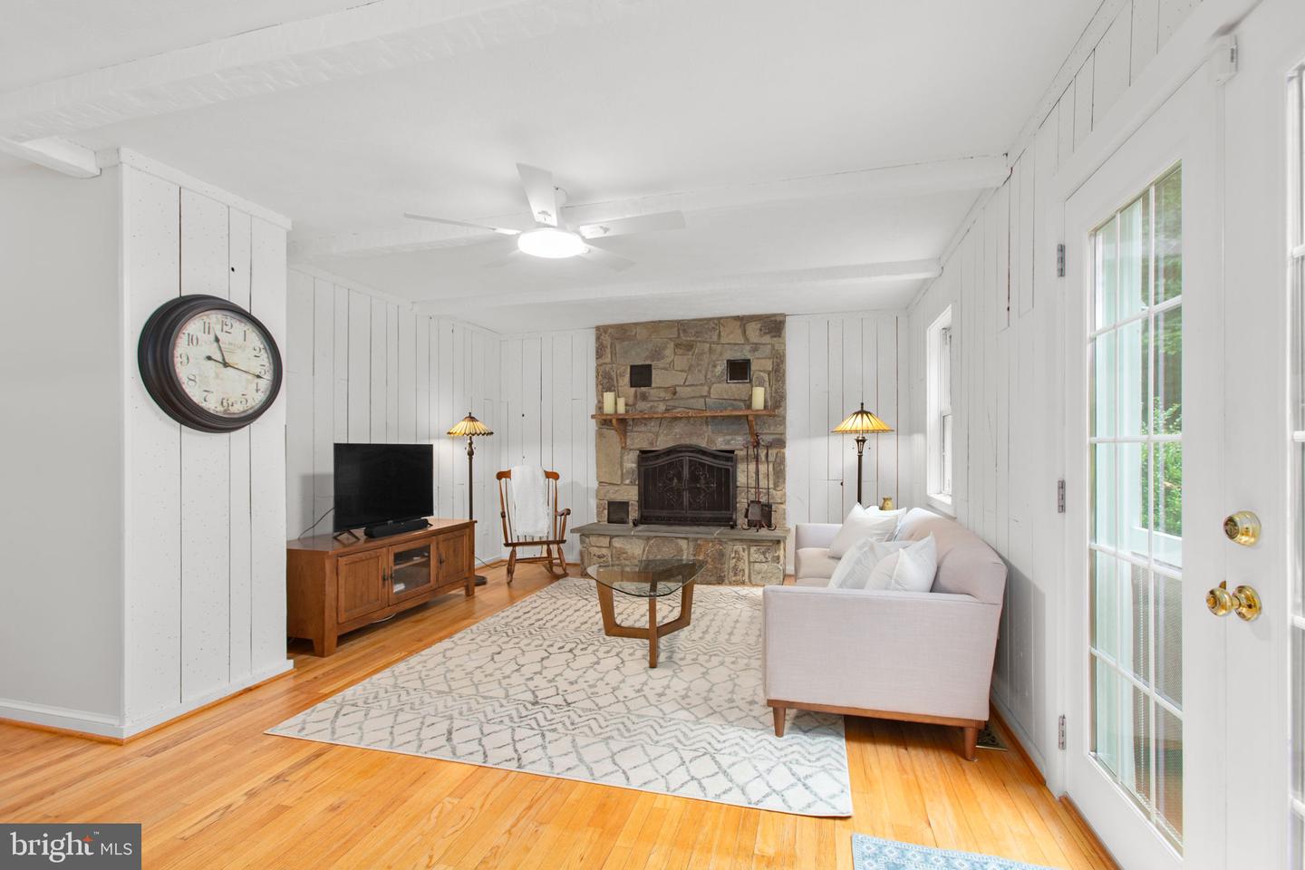 10201 JAYDEE BLVD, FAIRFAX STATION, Virginia 22039, 4 Bedrooms Bedrooms, ,2 BathroomsBathrooms,Residential,For sale,10201 JAYDEE BLVD,VAFX2255940 MLS # VAFX2255940
