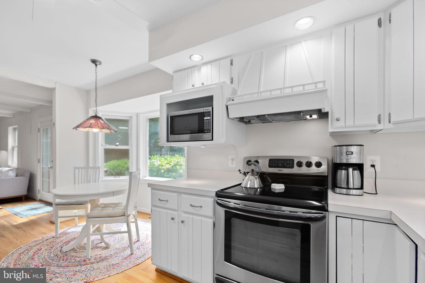 10201 JAYDEE BLVD, FAIRFAX STATION, Virginia 22039, 4 Bedrooms Bedrooms, ,2 BathroomsBathrooms,Residential,For sale,10201 JAYDEE BLVD,VAFX2255940 MLS # VAFX2255940