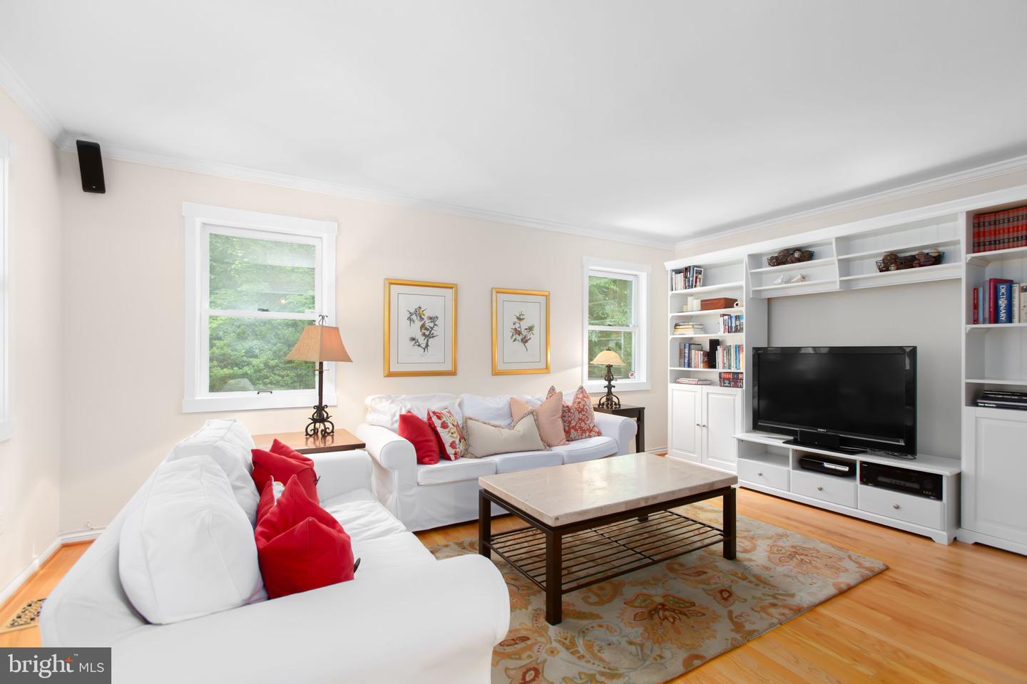 10201 JAYDEE BLVD, FAIRFAX STATION, Virginia 22039, 4 Bedrooms Bedrooms, ,2 BathroomsBathrooms,Residential,For sale,10201 JAYDEE BLVD,VAFX2255940 MLS # VAFX2255940