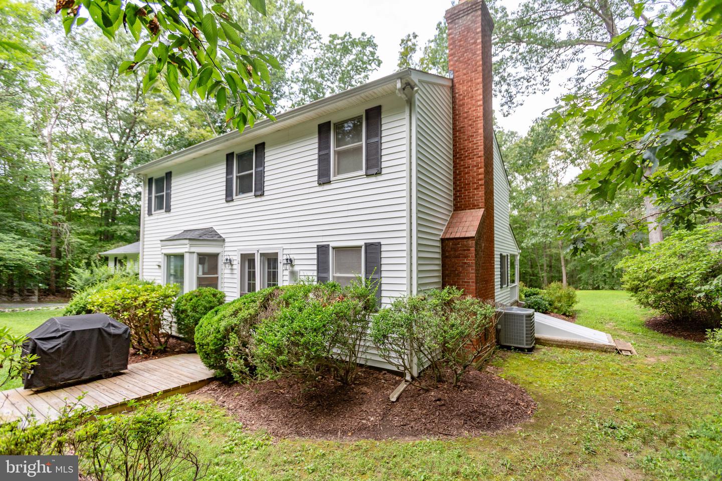 10201 JAYDEE BLVD, FAIRFAX STATION, Virginia 22039, 4 Bedrooms Bedrooms, ,2 BathroomsBathrooms,Residential,For sale,10201 JAYDEE BLVD,VAFX2255940 MLS # VAFX2255940