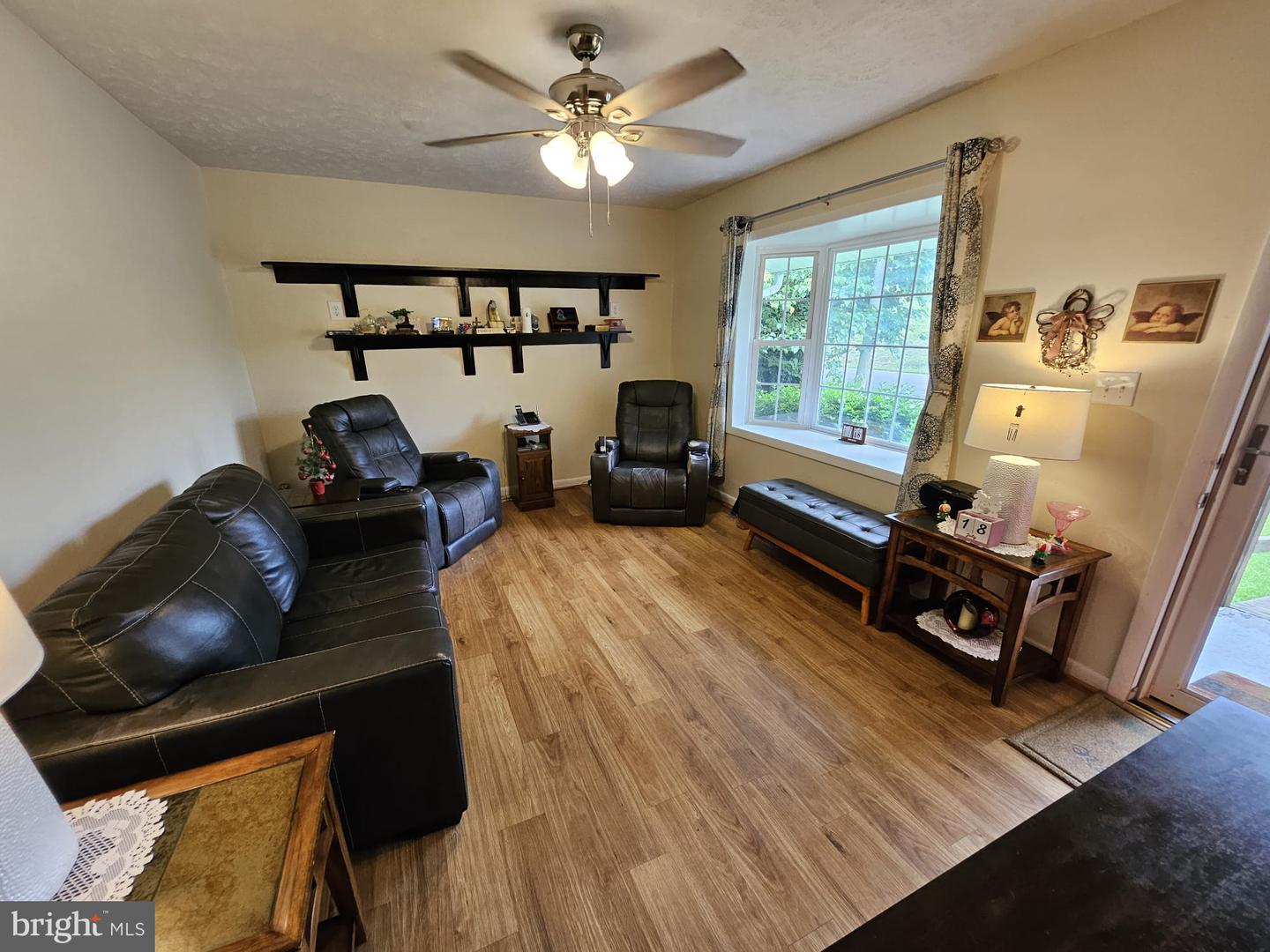 5350 WATER ST, STEPHENS CITY, Virginia 22655, 3 Bedrooms Bedrooms, ,1 BathroomBathrooms,Residential,For sale,5350 WATER ST,VAFV2035492 MLS # VAFV2035492