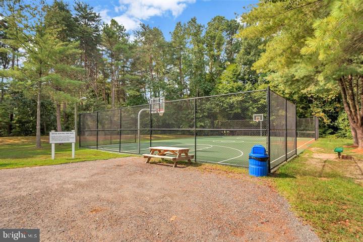 273 DEVON DR, RUTHER GLEN, Virginia 22546, 5 Bedrooms Bedrooms, ,3 BathroomsBathrooms,Residential,For sale,273 DEVON DR,VACV2008524 MLS # VACV2008524