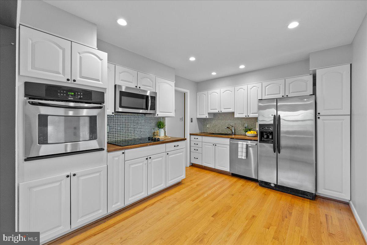 3035 HAZELTON ST, FALLS CHURCH, Virginia 22044, 4 Bedrooms Bedrooms, ,3 BathroomsBathrooms,Residential,For sale,3035 HAZELTON ST,VAFX2256054 MLS # VAFX2256054
