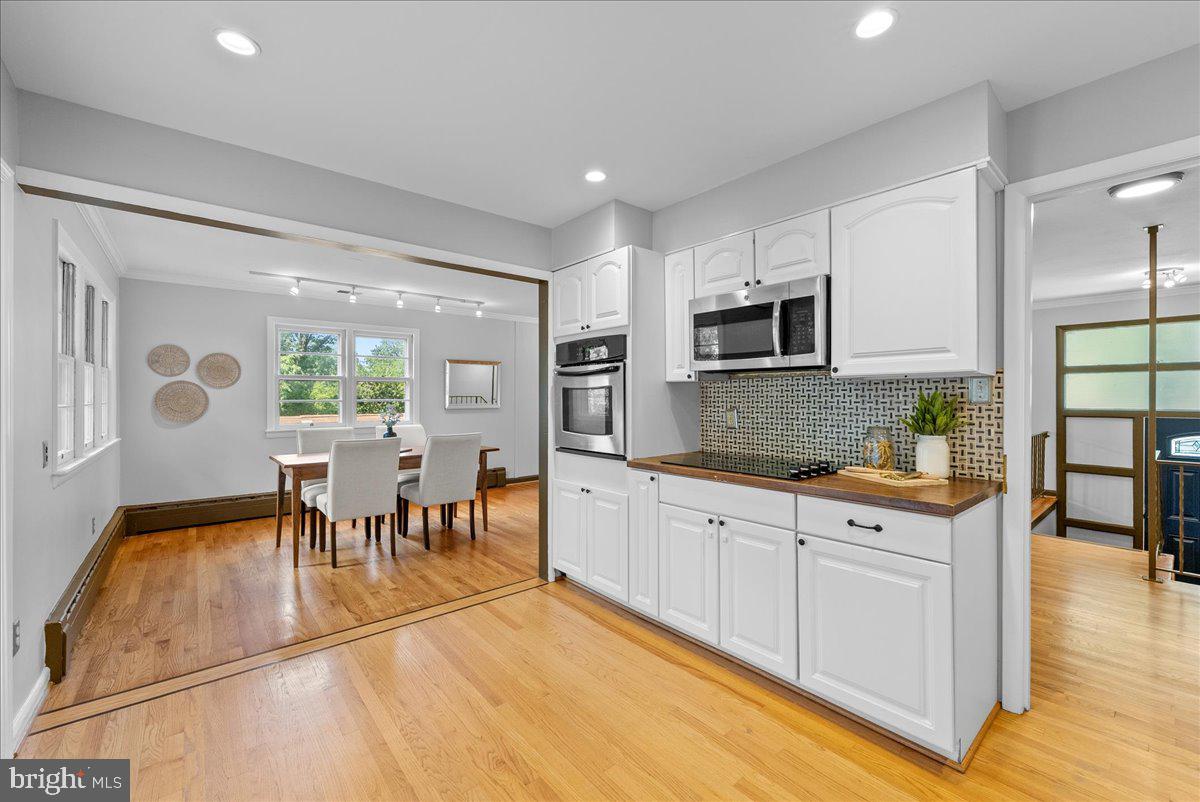3035 HAZELTON ST, FALLS CHURCH, Virginia 22044, 4 Bedrooms Bedrooms, ,3 BathroomsBathrooms,Residential,For sale,3035 HAZELTON ST,VAFX2256054 MLS # VAFX2256054