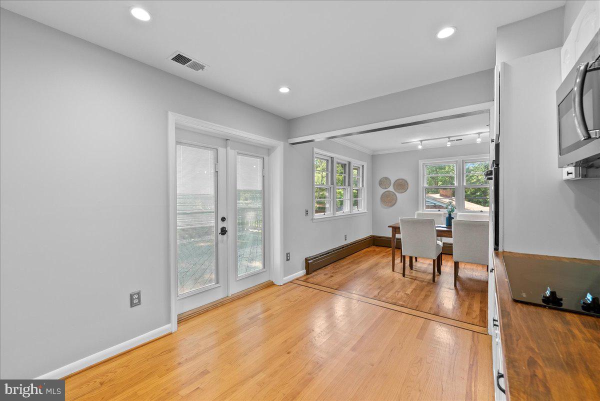 3035 HAZELTON ST, FALLS CHURCH, Virginia 22044, 4 Bedrooms Bedrooms, ,3 BathroomsBathrooms,Residential,For sale,3035 HAZELTON ST,VAFX2256054 MLS # VAFX2256054