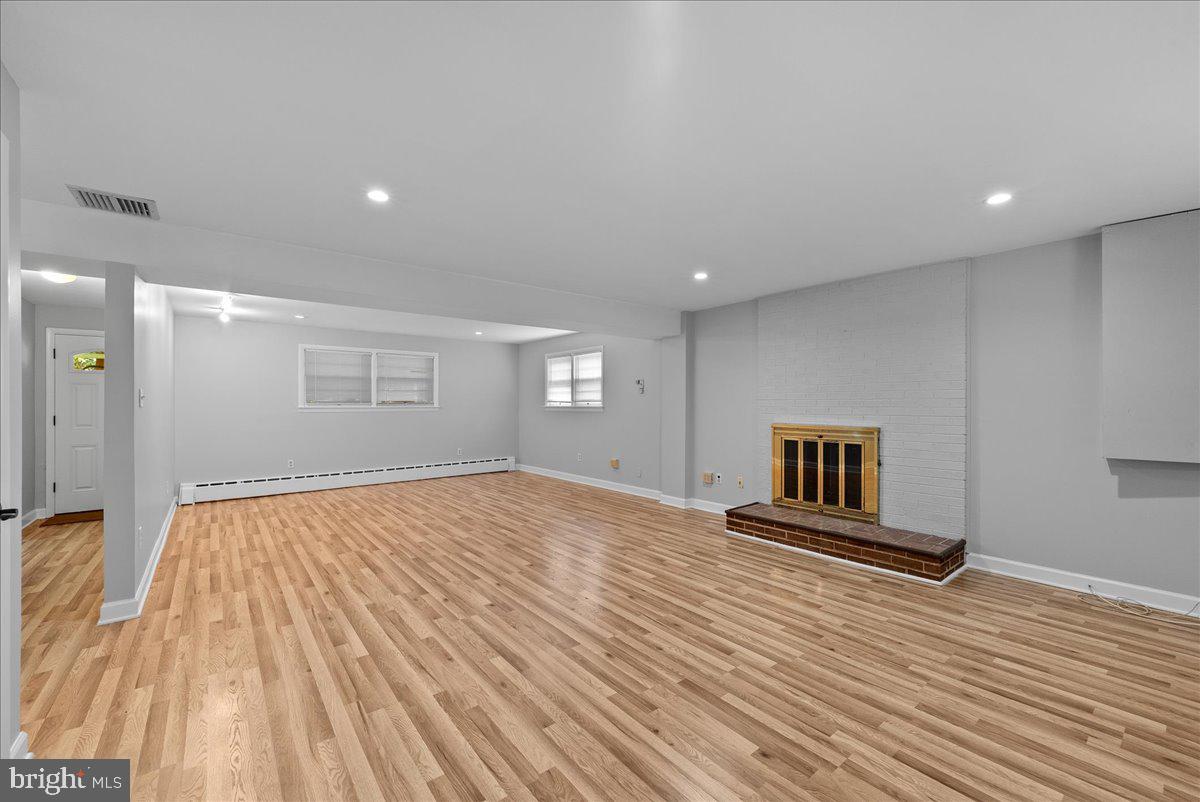 3035 HAZELTON ST, FALLS CHURCH, Virginia 22044, 4 Bedrooms Bedrooms, ,3 BathroomsBathrooms,Residential,For sale,3035 HAZELTON ST,VAFX2256054 MLS # VAFX2256054