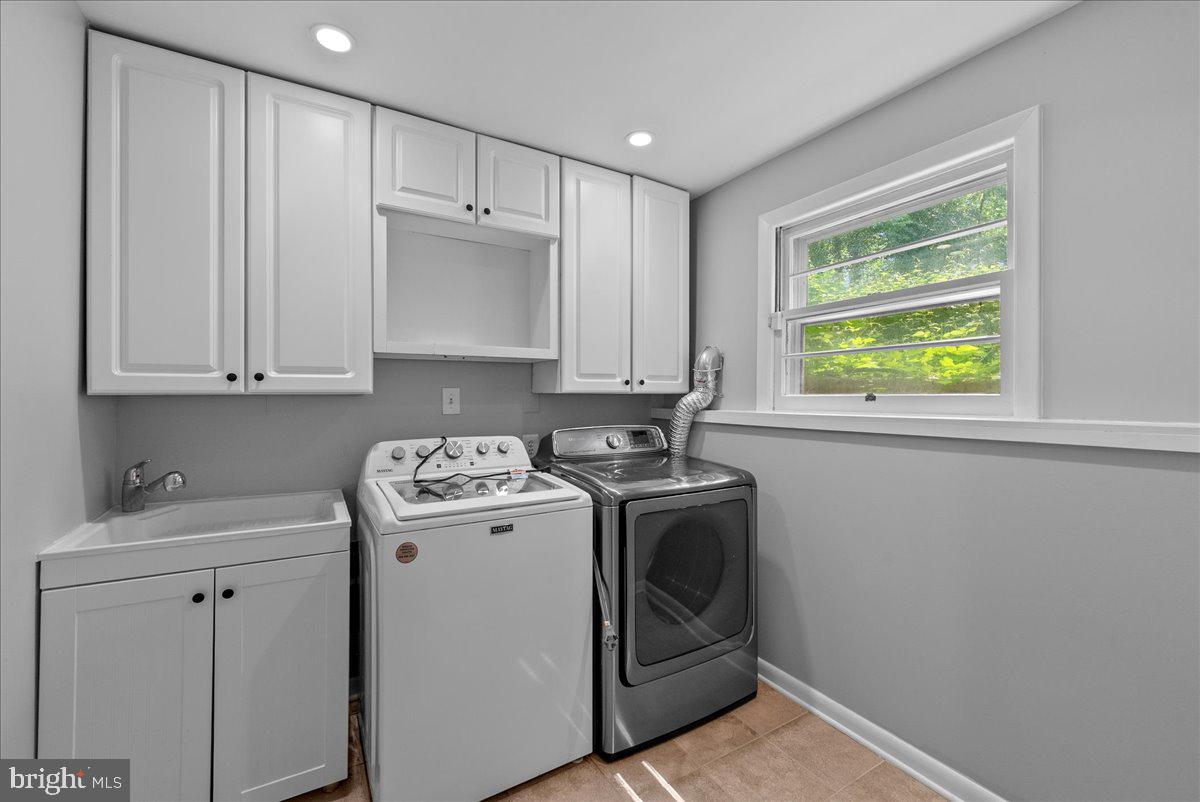 3035 HAZELTON ST, FALLS CHURCH, Virginia 22044, 4 Bedrooms Bedrooms, ,3 BathroomsBathrooms,Residential,For sale,3035 HAZELTON ST,VAFX2256054 MLS # VAFX2256054