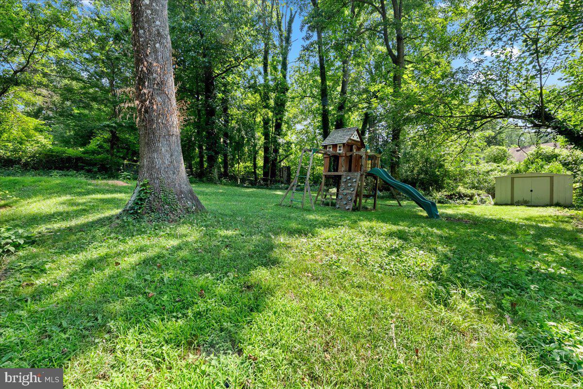 3035 HAZELTON ST, FALLS CHURCH, Virginia 22044, 4 Bedrooms Bedrooms, ,3 BathroomsBathrooms,Residential,For sale,3035 HAZELTON ST,VAFX2256054 MLS # VAFX2256054