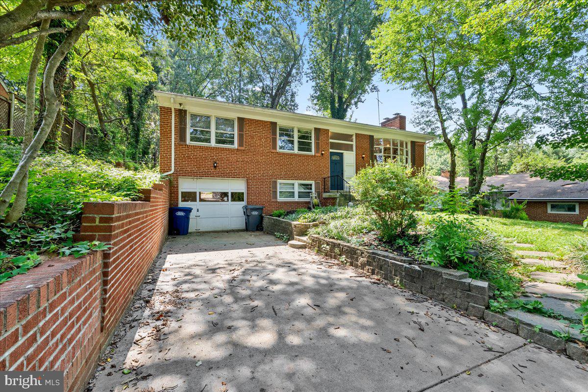 3035 HAZELTON ST, FALLS CHURCH, Virginia 22044, 4 Bedrooms Bedrooms, ,3 BathroomsBathrooms,Residential,For sale,3035 HAZELTON ST,VAFX2256054 MLS # VAFX2256054