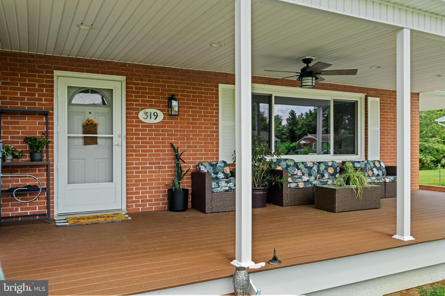 319 BEECHCROFT RD, WINCHESTER, Virginia 22601, 3 Bedrooms Bedrooms, ,2 BathroomsBathrooms,Residential,For sale,319 BEECHCROFT RD,VAWI2008720 MLS # VAWI2008720