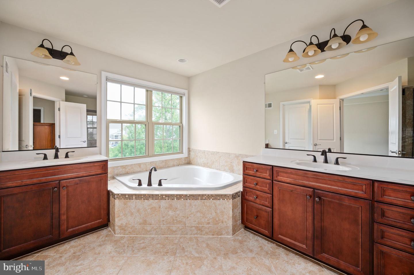 6601 BARTRAMS FOREST LN, HAYMARKET, Virginia 20169, 4 Bedrooms Bedrooms, ,3 BathroomsBathrooms,Residential,For sale,6601 BARTRAMS FOREST LN,VAPW2099510 MLS # VAPW2099510