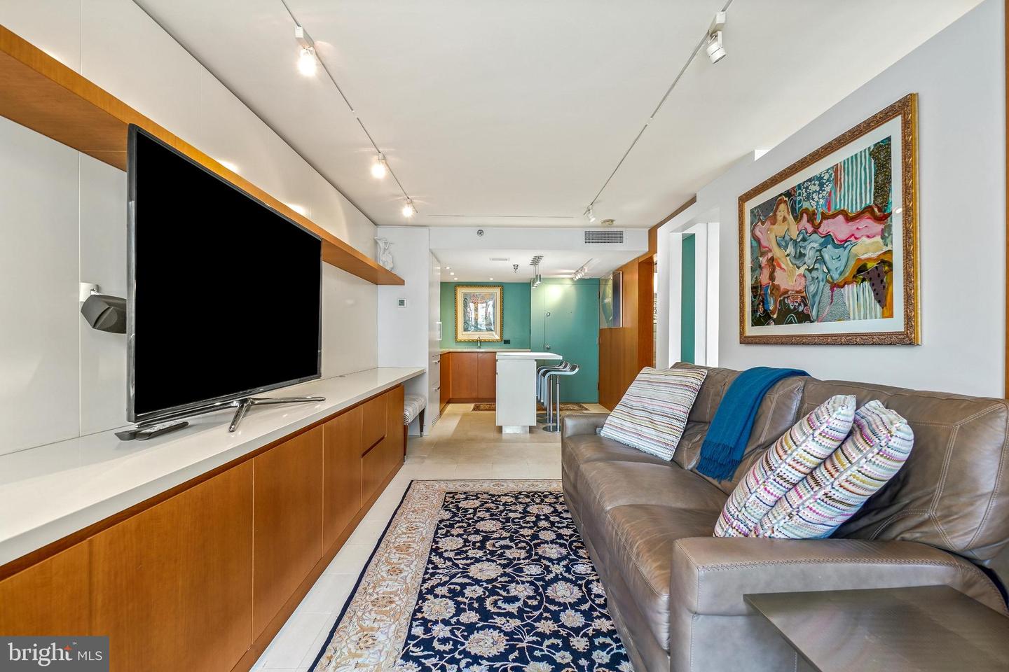 701 PENNSYLVANIA AVE NW #1109, WASHINGTON, District Of Columbia 20004, 1 Bedroom Bedrooms, ,1 BathroomBathrooms,Residential,For sale,701 PENNSYLVANIA AVE NW #1109,DCDC2211012 MLS # DCDC2211012