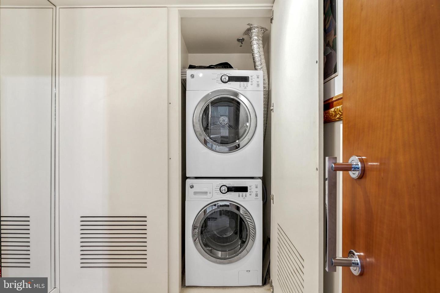 701 PENNSYLVANIA AVE NW #1109, WASHINGTON, District Of Columbia 20004, 1 Bedroom Bedrooms, ,1 BathroomBathrooms,Residential,For sale,701 PENNSYLVANIA AVE NW #1109,DCDC2211012 MLS # DCDC2211012