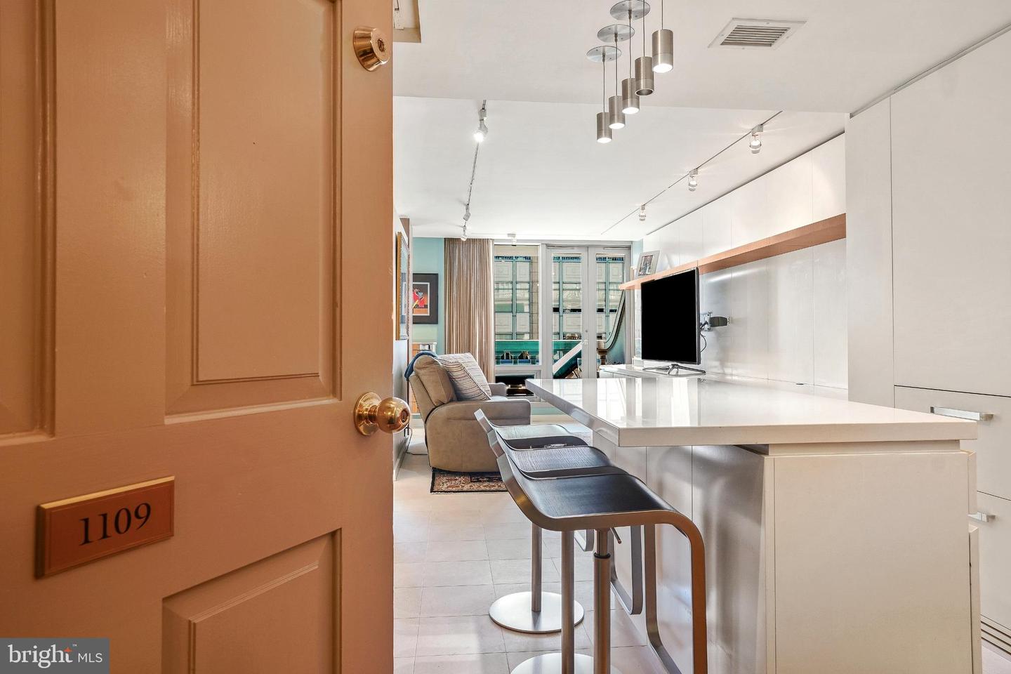 701 PENNSYLVANIA AVE NW #1109, WASHINGTON, District Of Columbia 20004, 1 Bedroom Bedrooms, ,1 BathroomBathrooms,Residential,For sale,701 PENNSYLVANIA AVE NW #1109,DCDC2211012 MLS # DCDC2211012