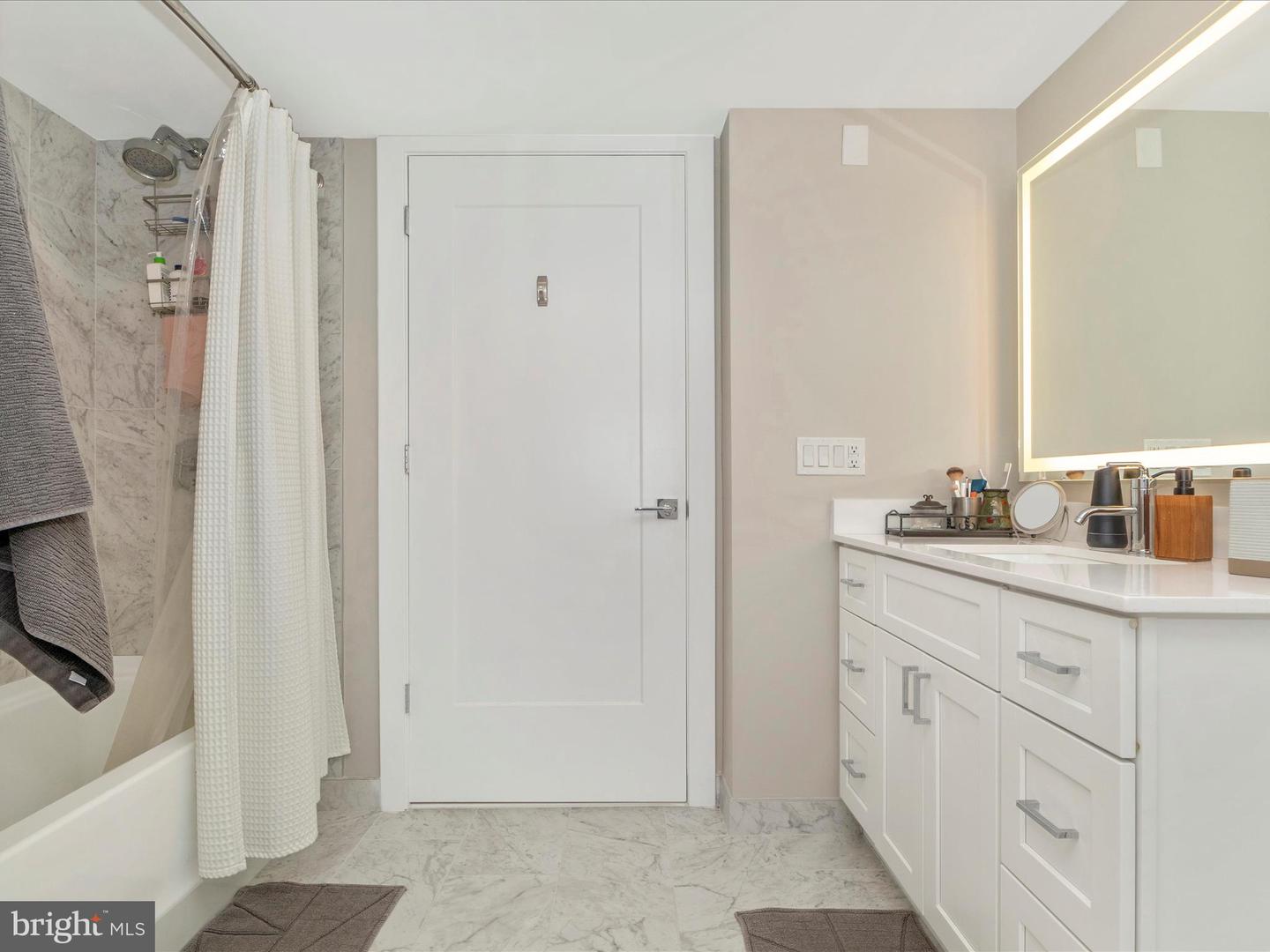 925 N FAIRFAX ST #405, ALEXANDRIA, Virginia 22314, 1 Bedroom Bedrooms, ,1 BathroomBathrooms,Residential,For sale,925 N FAIRFAX ST #405,VAAX2047630 MLS # VAAX2047630