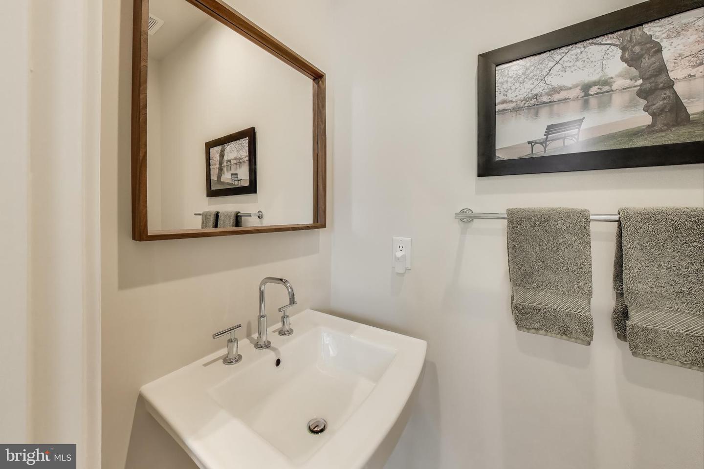 7462 BACKETT WOOD TER #306, MCLEAN, Virginia 22102, 3 Bedrooms Bedrooms, ,2 BathroomsBathrooms,Residential,For sale,7462 BACKETT WOOD TER #306,VAFX2256352 MLS # VAFX2256352