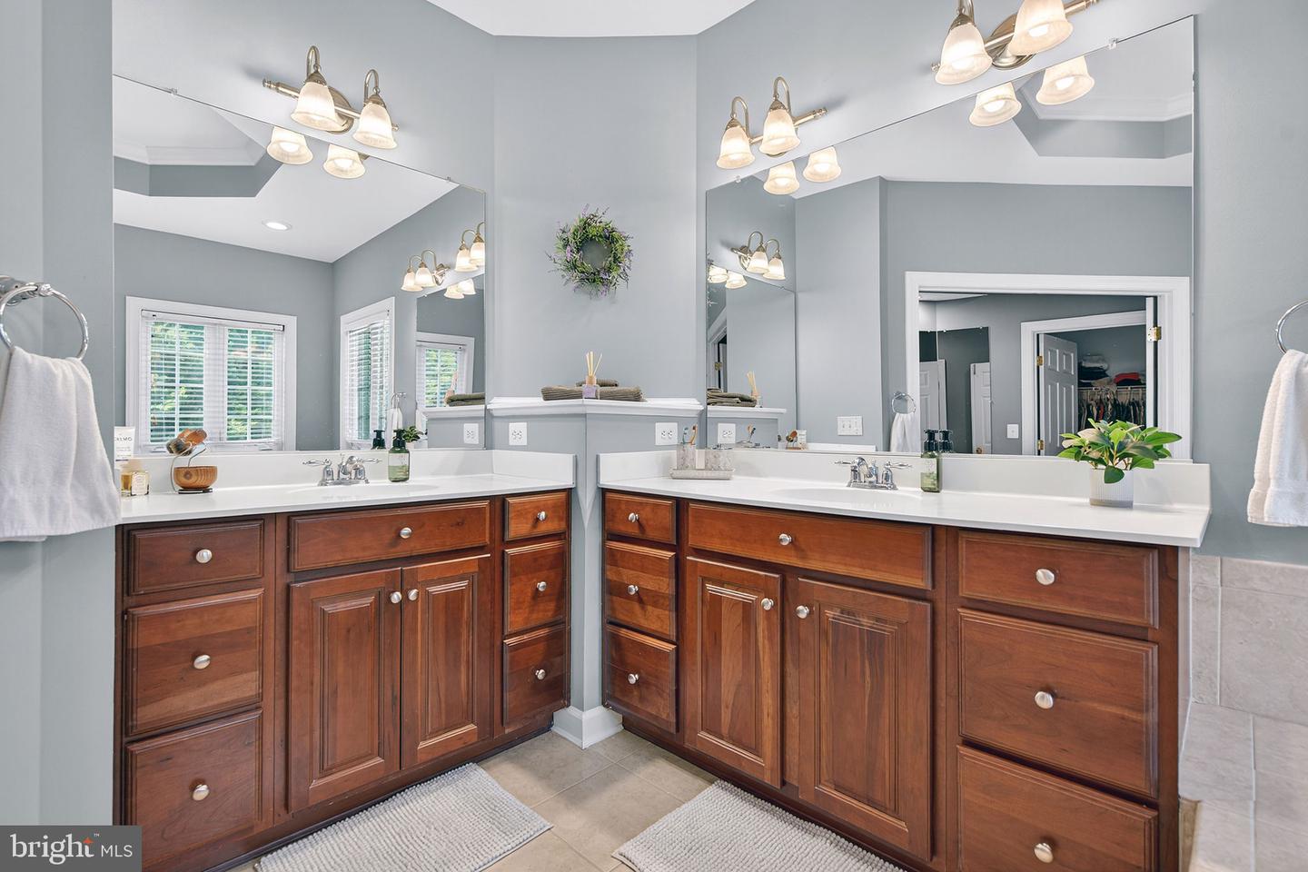 7263 JOFFA CIR, WARRENTON, Virginia 20187, 5 Bedrooms Bedrooms, ,4 BathroomsBathrooms,Residential,For sale,7263 JOFFA CIR,VAFQ2017520 MLS # VAFQ2017520