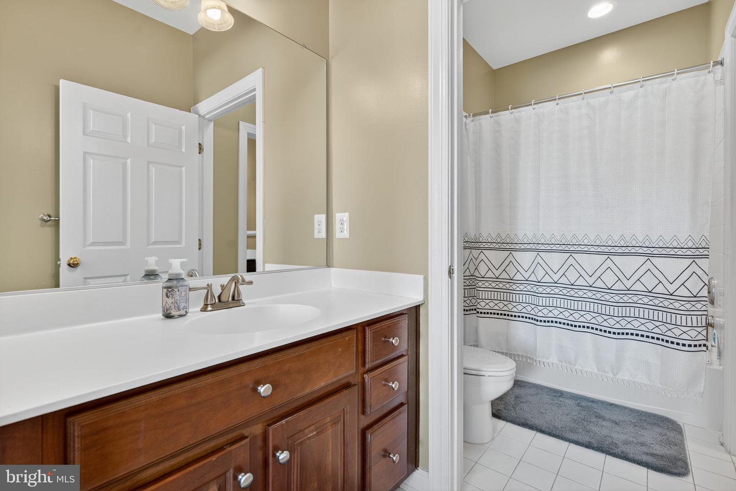 7263 JOFFA CIR, WARRENTON, Virginia 20187, 5 Bedrooms Bedrooms, ,4 BathroomsBathrooms,Residential,For sale,7263 JOFFA CIR,VAFQ2017520 MLS # VAFQ2017520