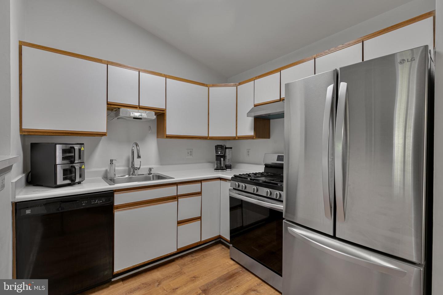 653 CONSTELLATION SQ SE #J, LEESBURG, Virginia 20175, 2 Bedrooms Bedrooms, ,1 BathroomBathrooms,Residential,For sale,653 CONSTELLATION SQ SE #J,VALO2102628 MLS # VALO2102628