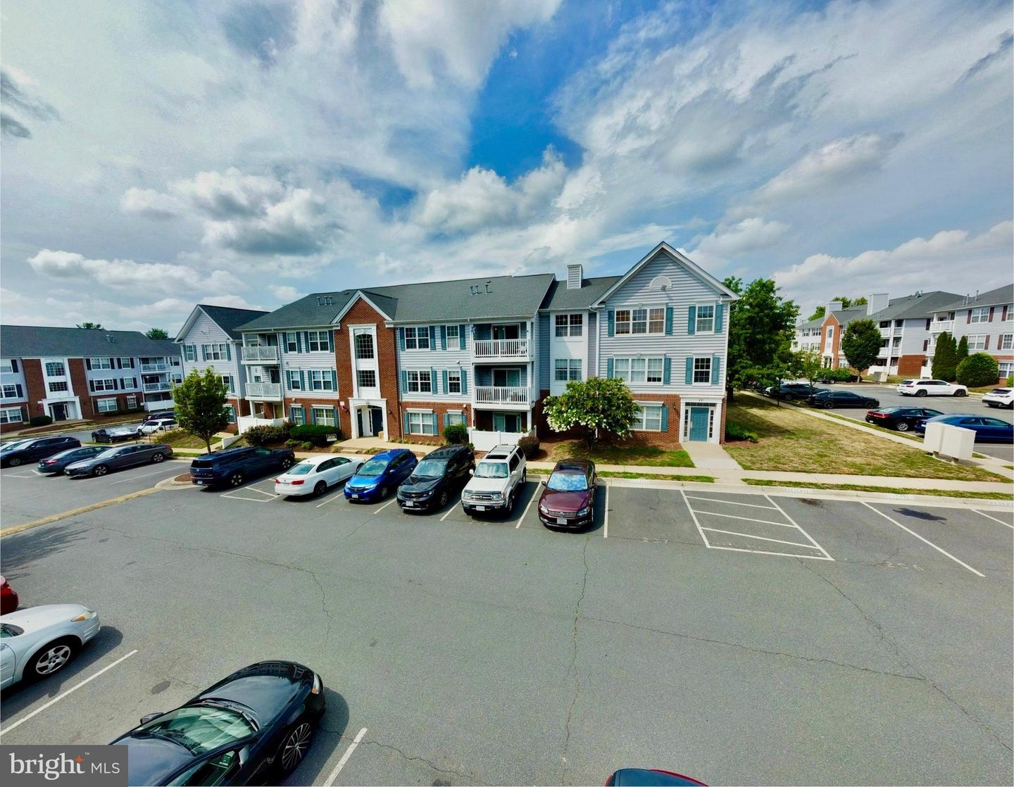 653 CONSTELLATION SQ SE #J, LEESBURG, Virginia 20175, 2 Bedrooms Bedrooms, ,1 BathroomBathrooms,Residential,For sale,653 CONSTELLATION SQ SE #J,VALO2102628 MLS # VALO2102628