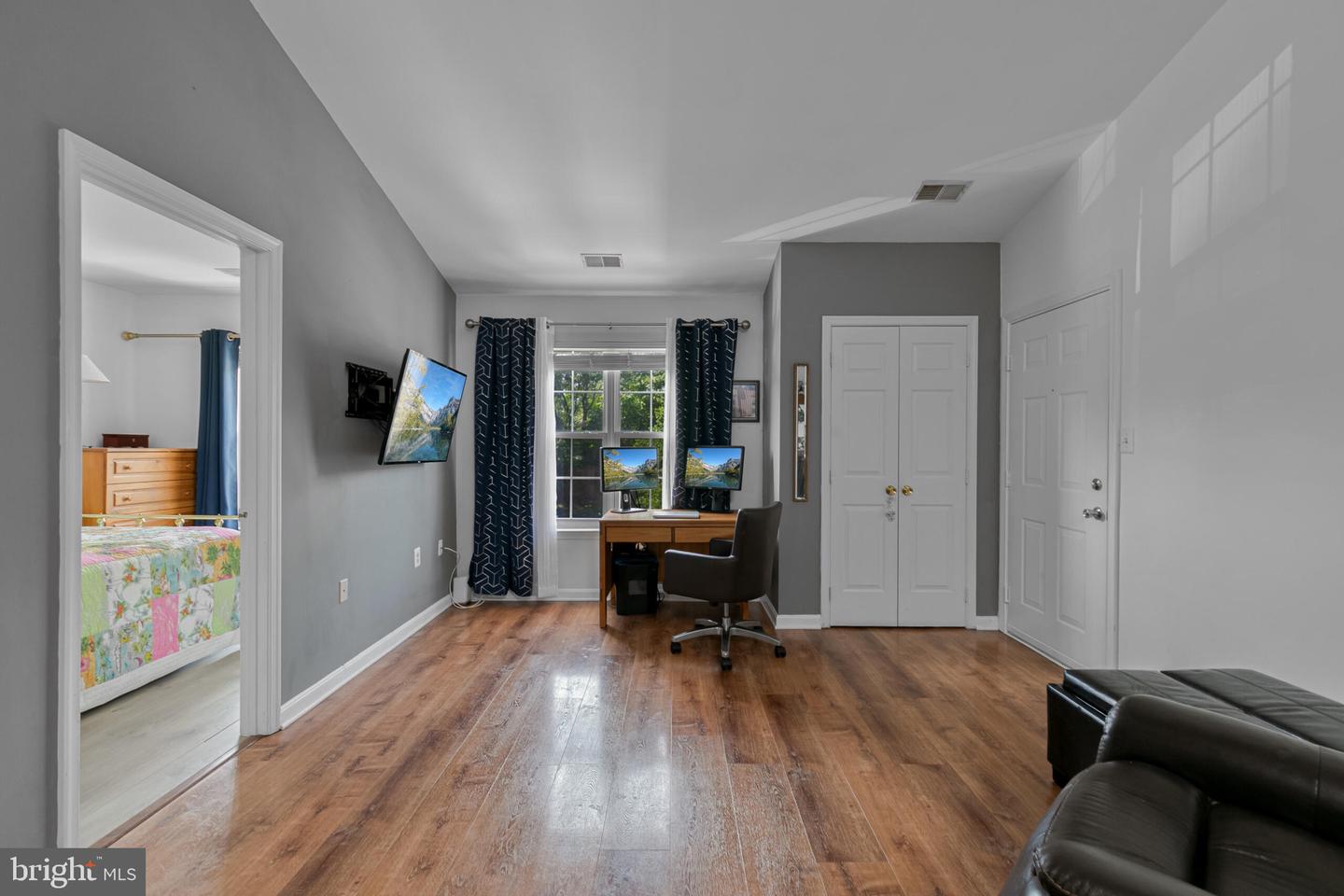653 CONSTELLATION SQ SE #J, LEESBURG, Virginia 20175, 2 Bedrooms Bedrooms, ,1 BathroomBathrooms,Residential,For sale,653 CONSTELLATION SQ SE #J,VALO2102628 MLS # VALO2102628