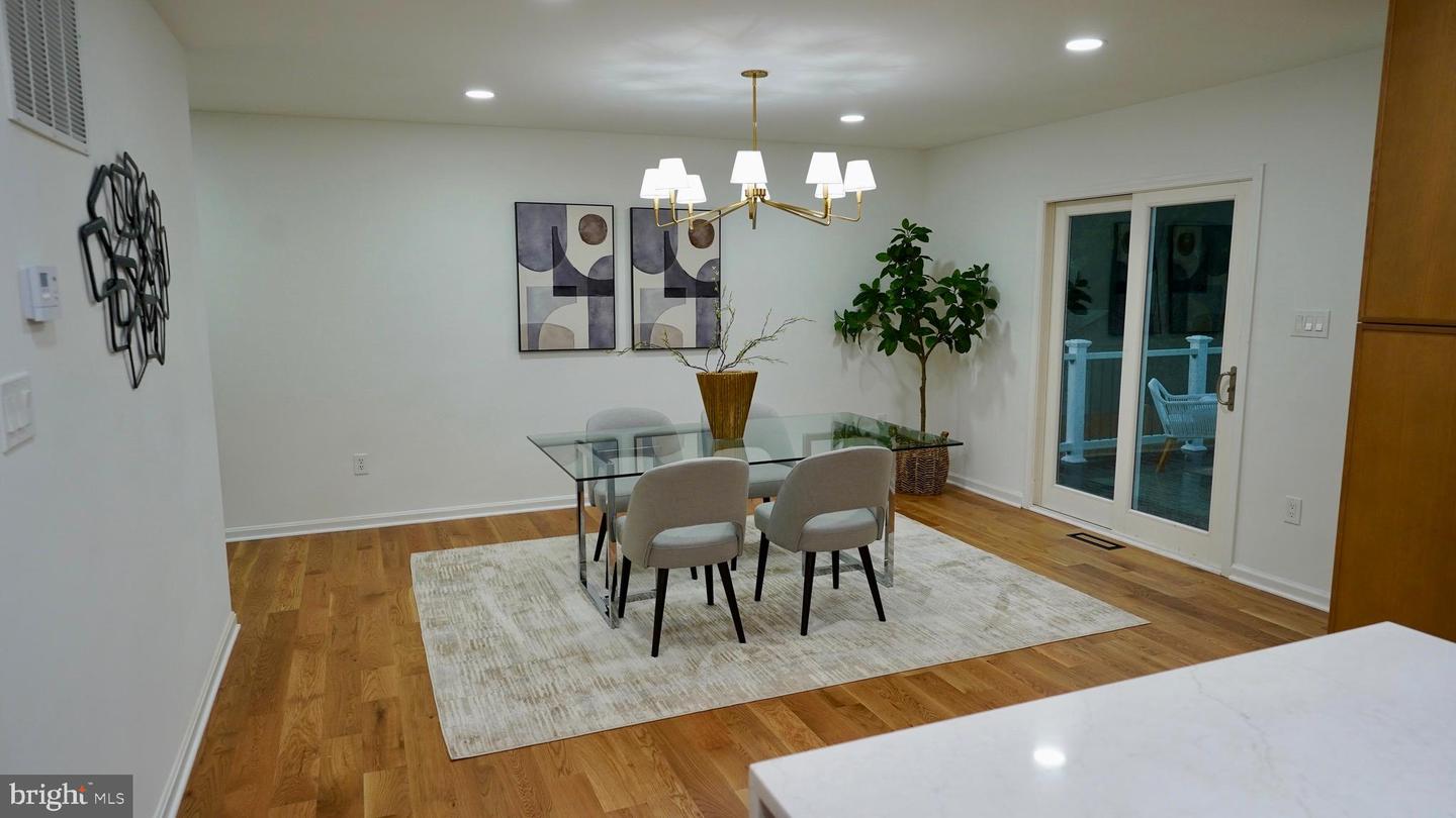3147 HEADROW LN, FALLS CHURCH, Virginia 22042, 4 Bedrooms Bedrooms, ,3 BathroomsBathrooms,Residential,For sale,3147 HEADROW LN,VAFX2256398 MLS # VAFX2256398