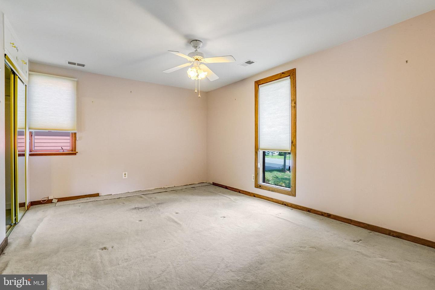 7125 GORDONS RD, FALLS CHURCH, Virginia 22043, 3 Bedrooms Bedrooms, ,3 BathroomsBathrooms,Residential,For sale,7125 GORDONS RD,VAFX2255594 MLS # VAFX2255594