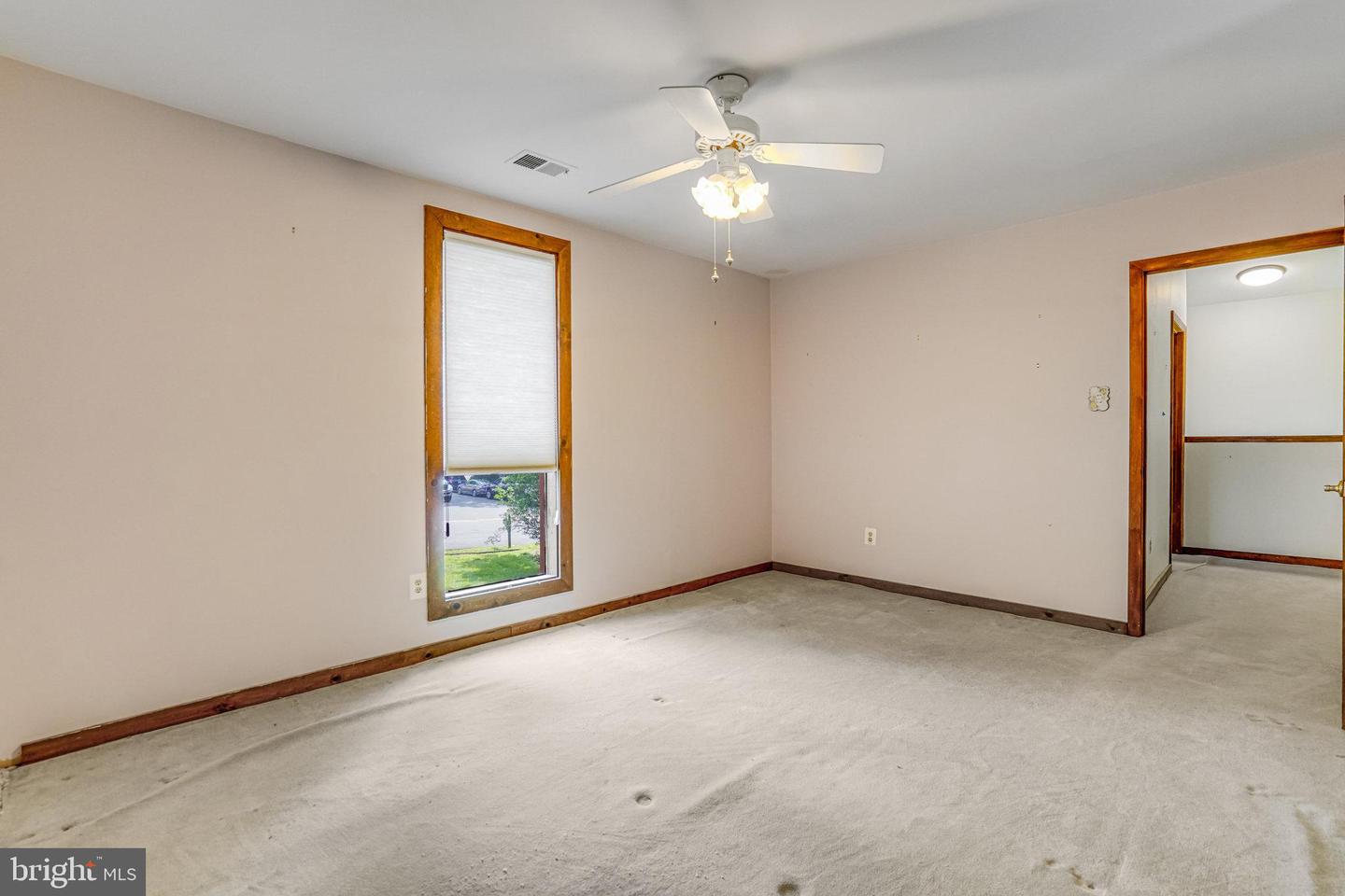 7125 GORDONS RD, FALLS CHURCH, Virginia 22043, 3 Bedrooms Bedrooms, ,3 BathroomsBathrooms,Residential,For sale,7125 GORDONS RD,VAFX2255594 MLS # VAFX2255594