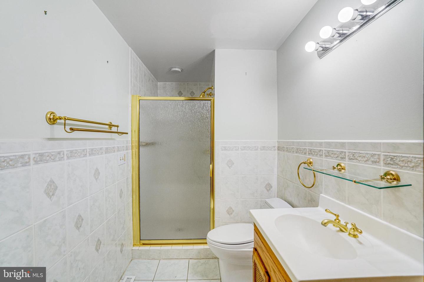 7125 GORDONS RD, FALLS CHURCH, Virginia 22043, 3 Bedrooms Bedrooms, ,3 BathroomsBathrooms,Residential,For sale,7125 GORDONS RD,VAFX2255594 MLS # VAFX2255594