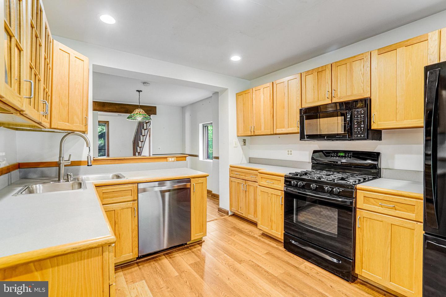 7125 GORDONS RD, FALLS CHURCH, Virginia 22043, 3 Bedrooms Bedrooms, ,3 BathroomsBathrooms,Residential,For sale,7125 GORDONS RD,VAFX2255594 MLS # VAFX2255594