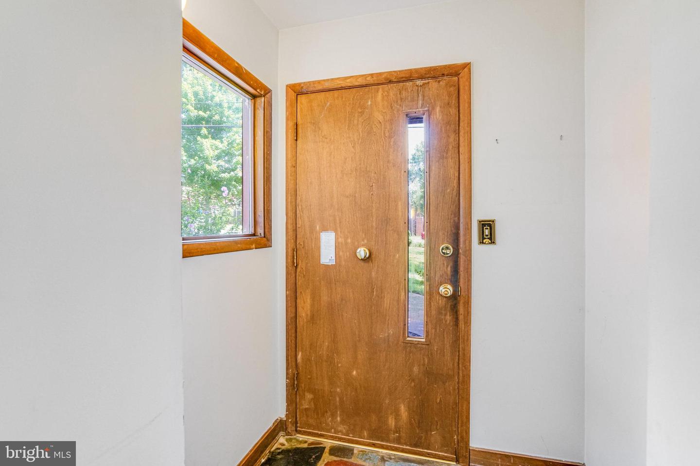 7125 GORDONS RD, FALLS CHURCH, Virginia 22043, 3 Bedrooms Bedrooms, ,3 BathroomsBathrooms,Residential,For sale,7125 GORDONS RD,VAFX2255594 MLS # VAFX2255594