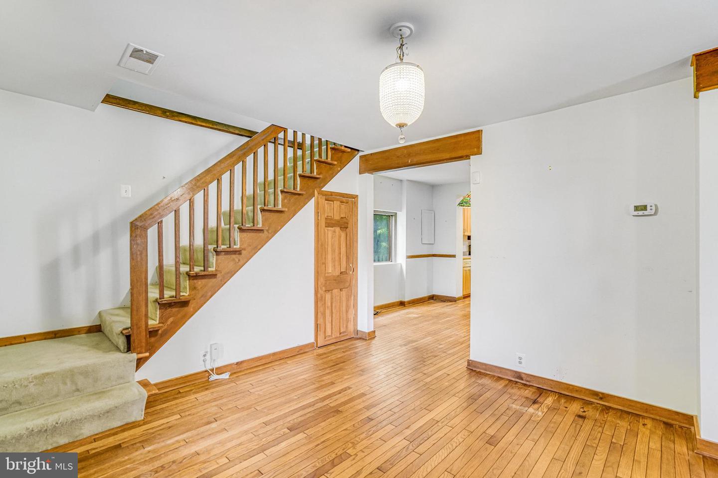 7125 GORDONS RD, FALLS CHURCH, Virginia 22043, 3 Bedrooms Bedrooms, ,3 BathroomsBathrooms,Residential,For sale,7125 GORDONS RD,VAFX2255594 MLS # VAFX2255594