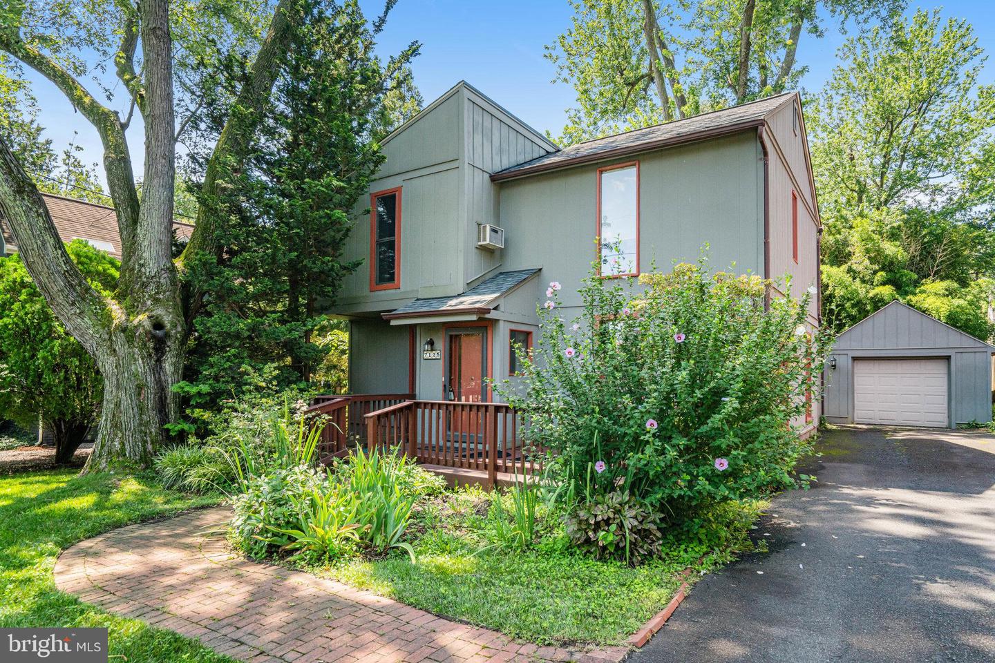7125 GORDONS RD, FALLS CHURCH, Virginia 22043, 3 Bedrooms Bedrooms, ,3 BathroomsBathrooms,Residential,For sale,7125 GORDONS RD,VAFX2255594 MLS # VAFX2255594