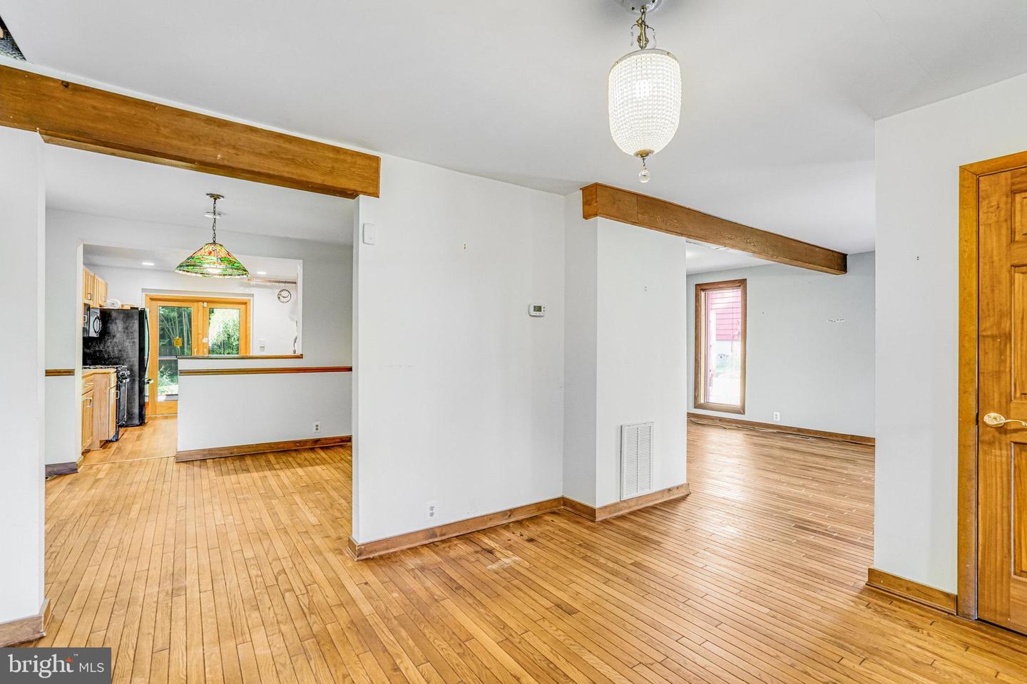 7125 GORDONS RD, FALLS CHURCH, Virginia 22043, 3 Bedrooms Bedrooms, ,3 BathroomsBathrooms,Residential,For sale,7125 GORDONS RD,VAFX2255594 MLS # VAFX2255594